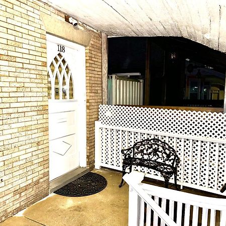 3 Bedrooms, Boardwalk Duplex Beachblock Home! Atlantic City Dış mekan fotoğraf