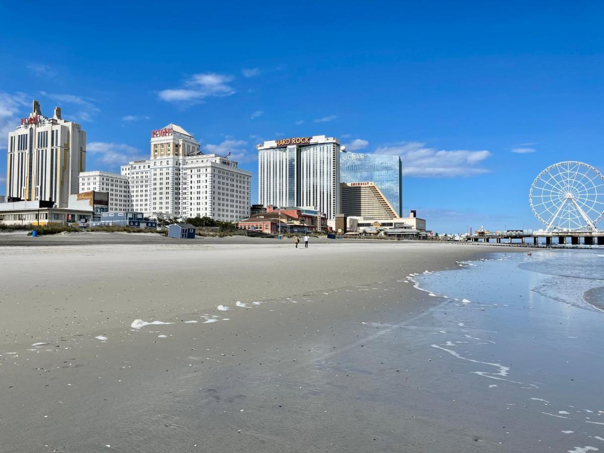 3 Bedrooms, Boardwalk Duplex Beachblock Home! Atlantic City Dış mekan fotoğraf