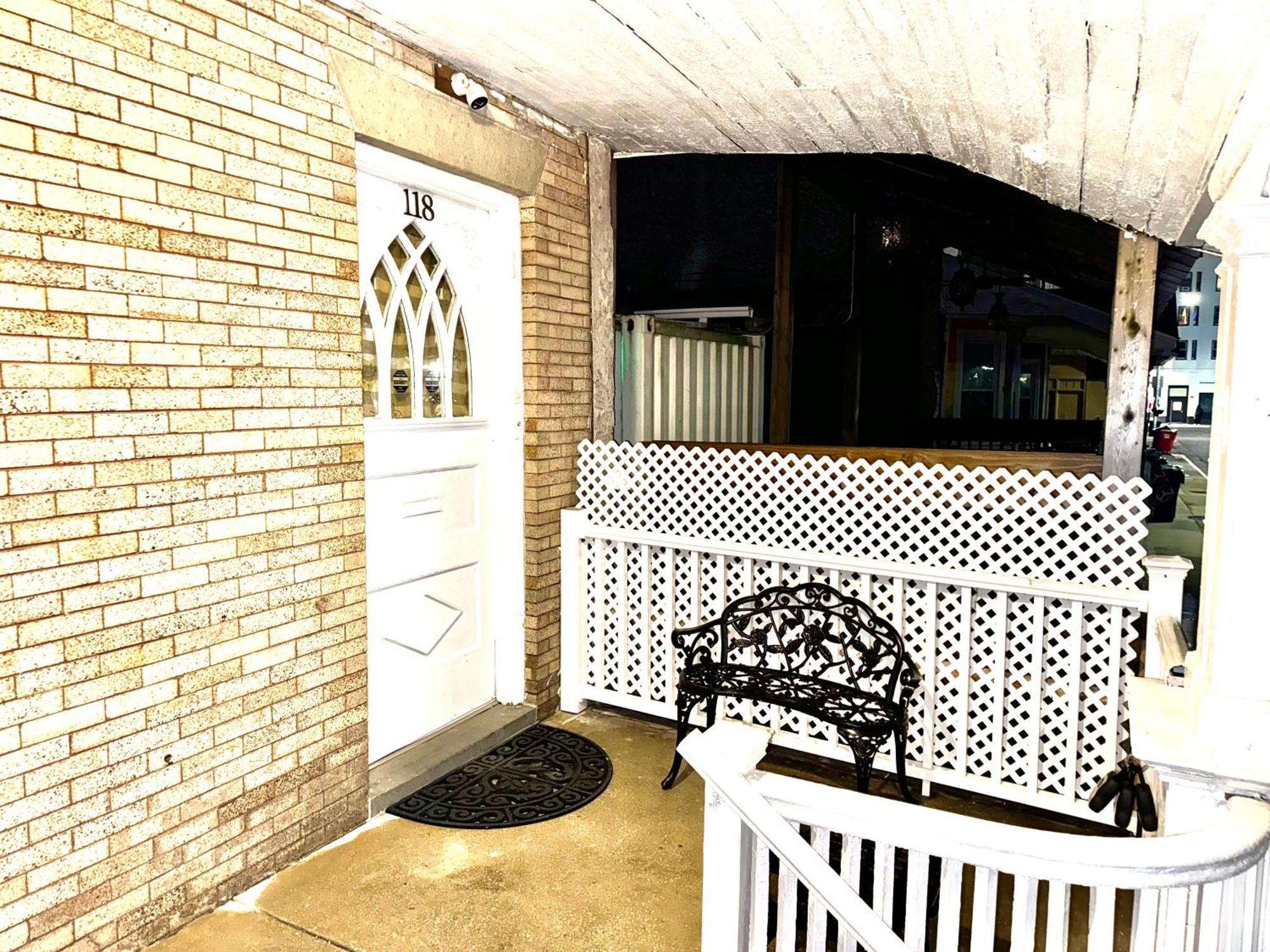 3 Bedrooms, Boardwalk Duplex Beachblock Home! Atlantic City Dış mekan fotoğraf